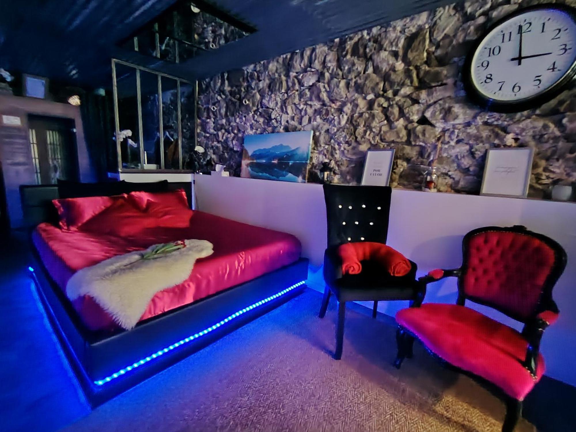 Sweet Loft Grenoble-Love Room Avec Jacuzzi & Sauna Exteriör bild